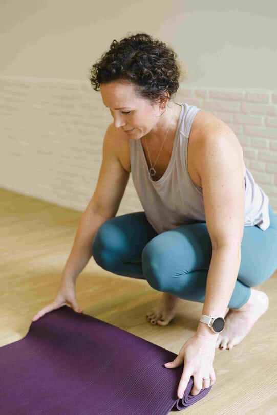 Movement coaching session focused on strength, mobility, and breathing for women